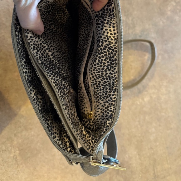 Stylish Gray Crossbody Bag - Picture 6 of 6